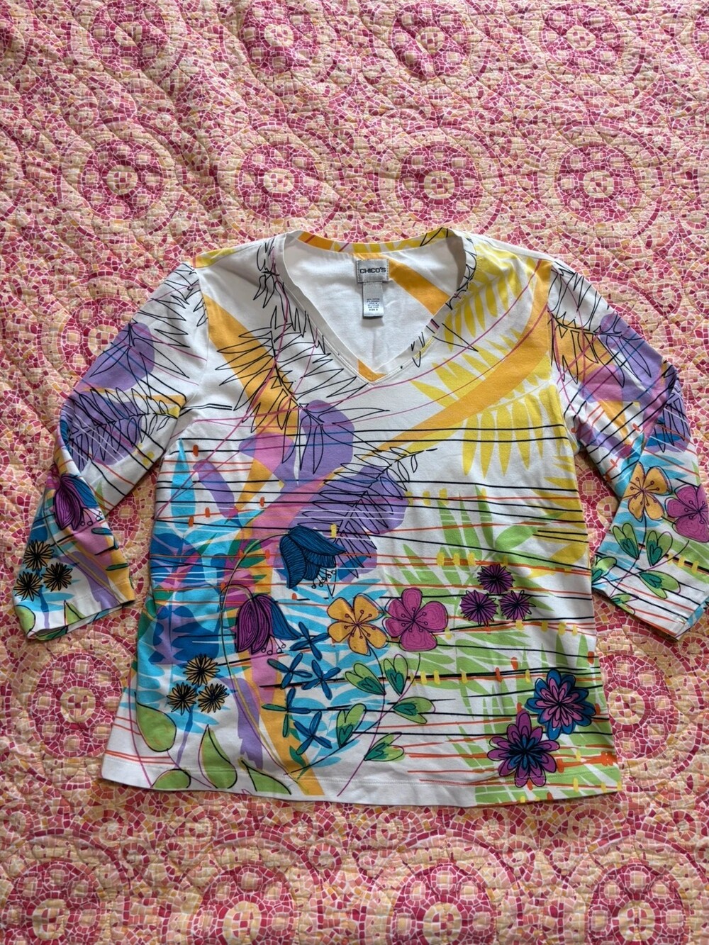 Chico's Artsy Graphic Floral V-Neck Top 3/4 Sleeve Multicolor